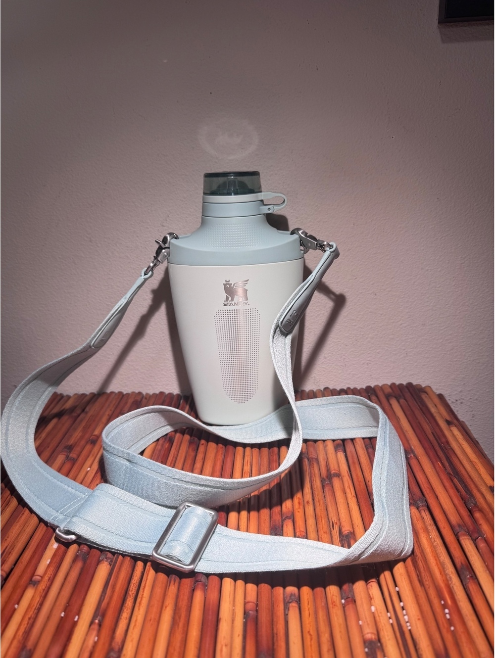 Stanley 32 oz Cross Bottle Mist Crossbody Water Bottle Strap Insulated